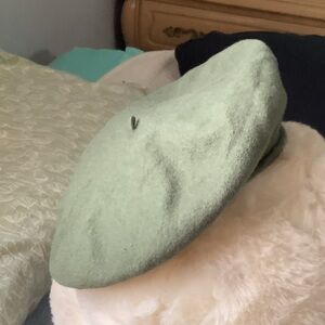 Vintage Olive Green Beret Hat